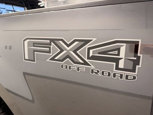 Used 2021 Ford F250 Lariat image 14