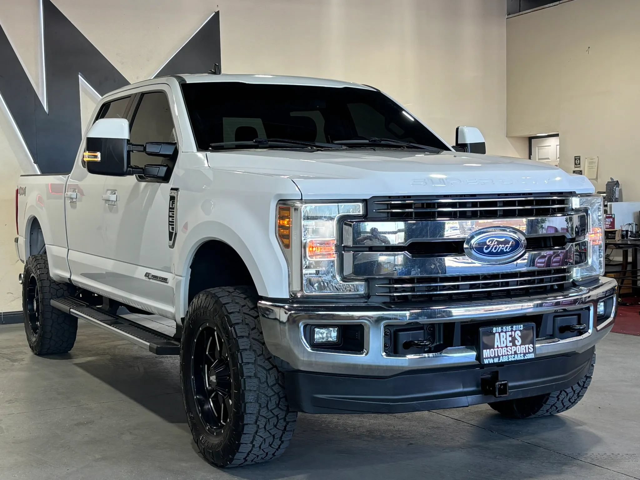 Used 2019 Ford F250 Lariat AWD/4WD image 2