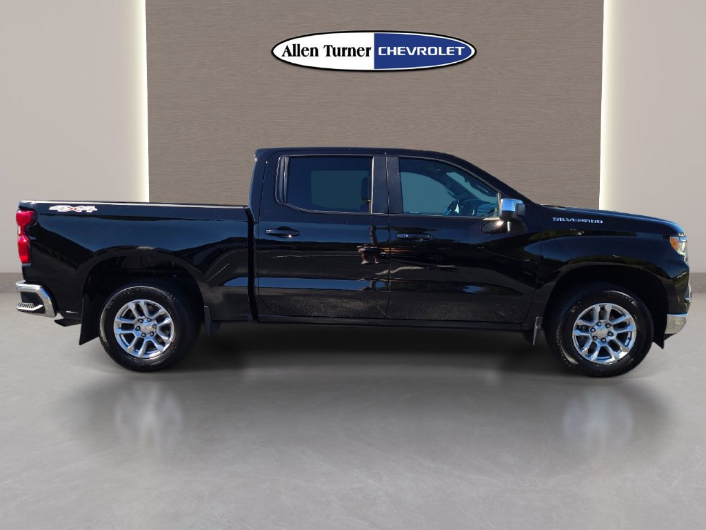 Used 2023 Chevrolet Silverado 1500 LT AWD/4WD image 5