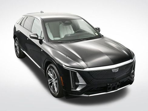 Used 2025 Cadillac Lyriq Luxury AWD/4WD image 22