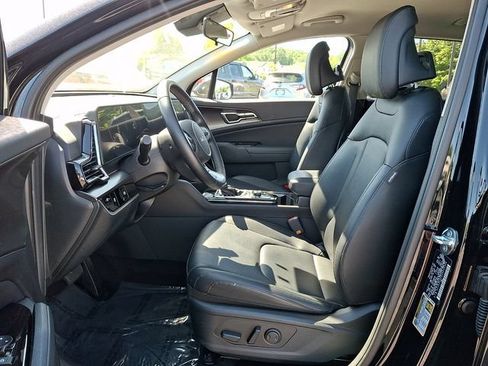 Certified 2025 Kia Sportage EX AWD/4WD image 14