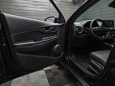 Used 2023 Hyundai Kona SE FWD image 31