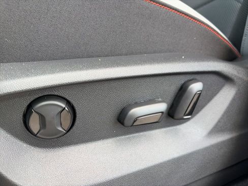 New 2026 Volkswagen Atlas Peak Edition image 10