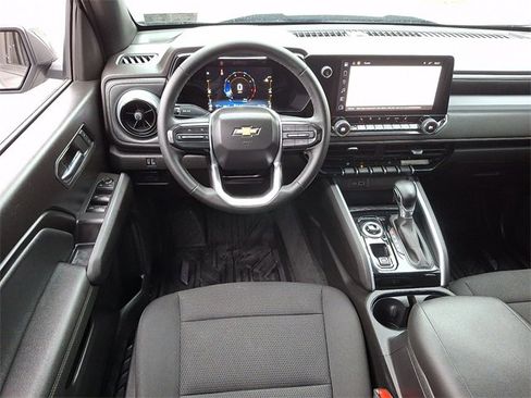 Used 2023 Chevrolet Colorado LT w/ LT Convenience Package II image 2