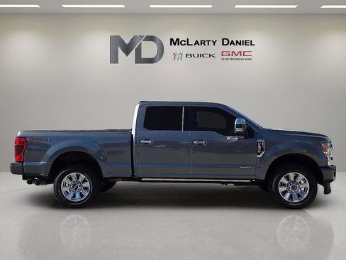 Used 2022 Ford F250 Platinum w/ FX4 Off-Road Package image 6