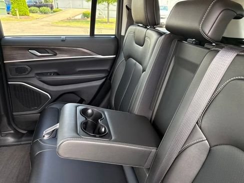 Used 2023 Jeep Grand Cherokee 30th Anniversary AWD/4WD image 17
