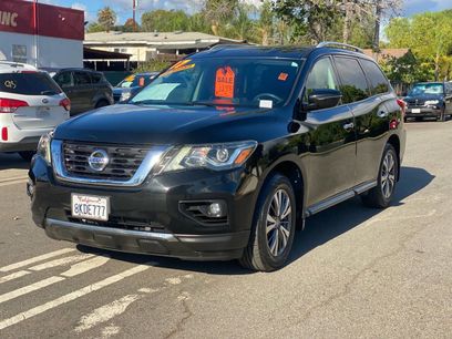 Used 2017 Nissan Pathfinder SV