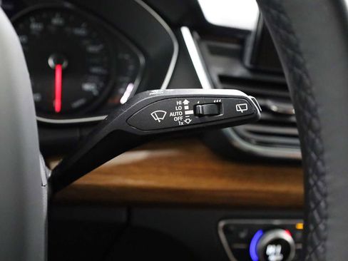 Used 2023 Audi Q5 2.0T Premium w/ Convenience Package image 28