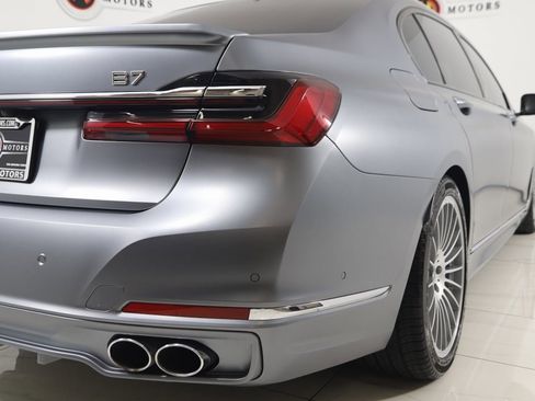 Used 2022 BMW ALPINA B7 xDrive w/ Luxury Rear Seating Package image 92