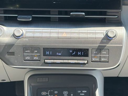 Used 2024 Hyundai Kona SEL w/ Convenience Package image 18