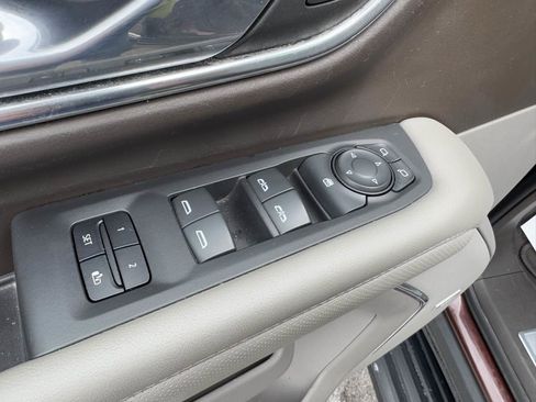 Used 2023 GMC Yukon SLT w/ Max Trailering Package image 25