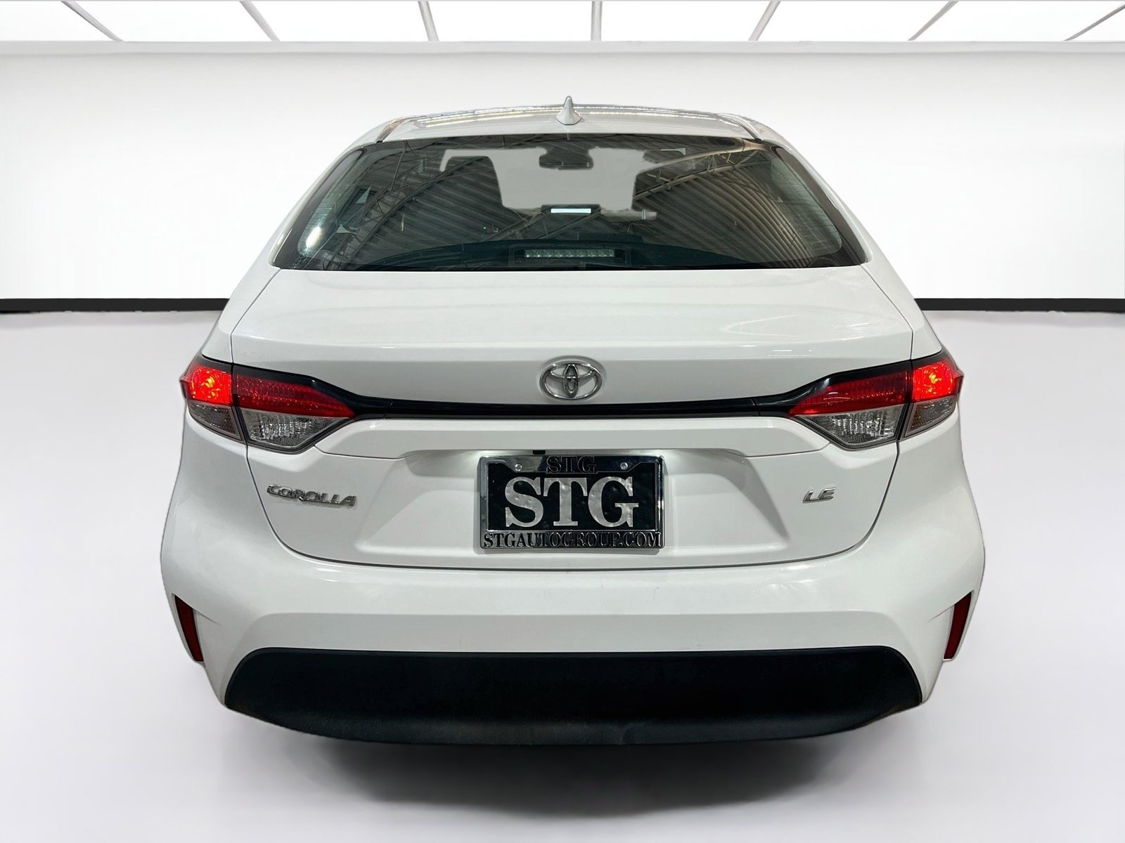 Used 2024 Toyota Corolla LE FWD image 5