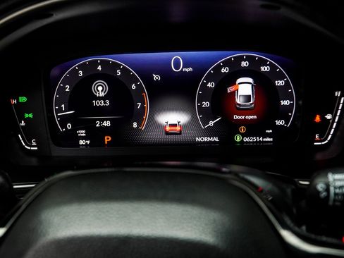 Used 2022 Honda Civic Sport Touring image 32