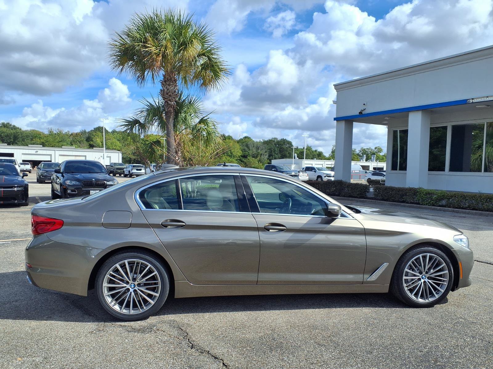 Used 2019 BMW 540i w/ Convenience Package RWD image 22