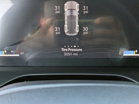 Used 2025 Jeep Grand Cherokee Laredo X image 28