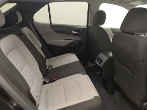 Used 2021 Chevrolet Equinox LS w/ LS Convenience Package image 19