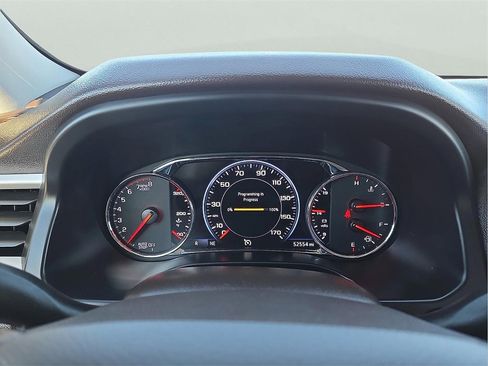 Used 2022 GMC Acadia SLT w/ Technology Package image 18