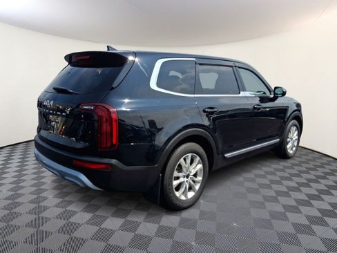Used 2022 Kia Telluride LX AWD/4WD image 6