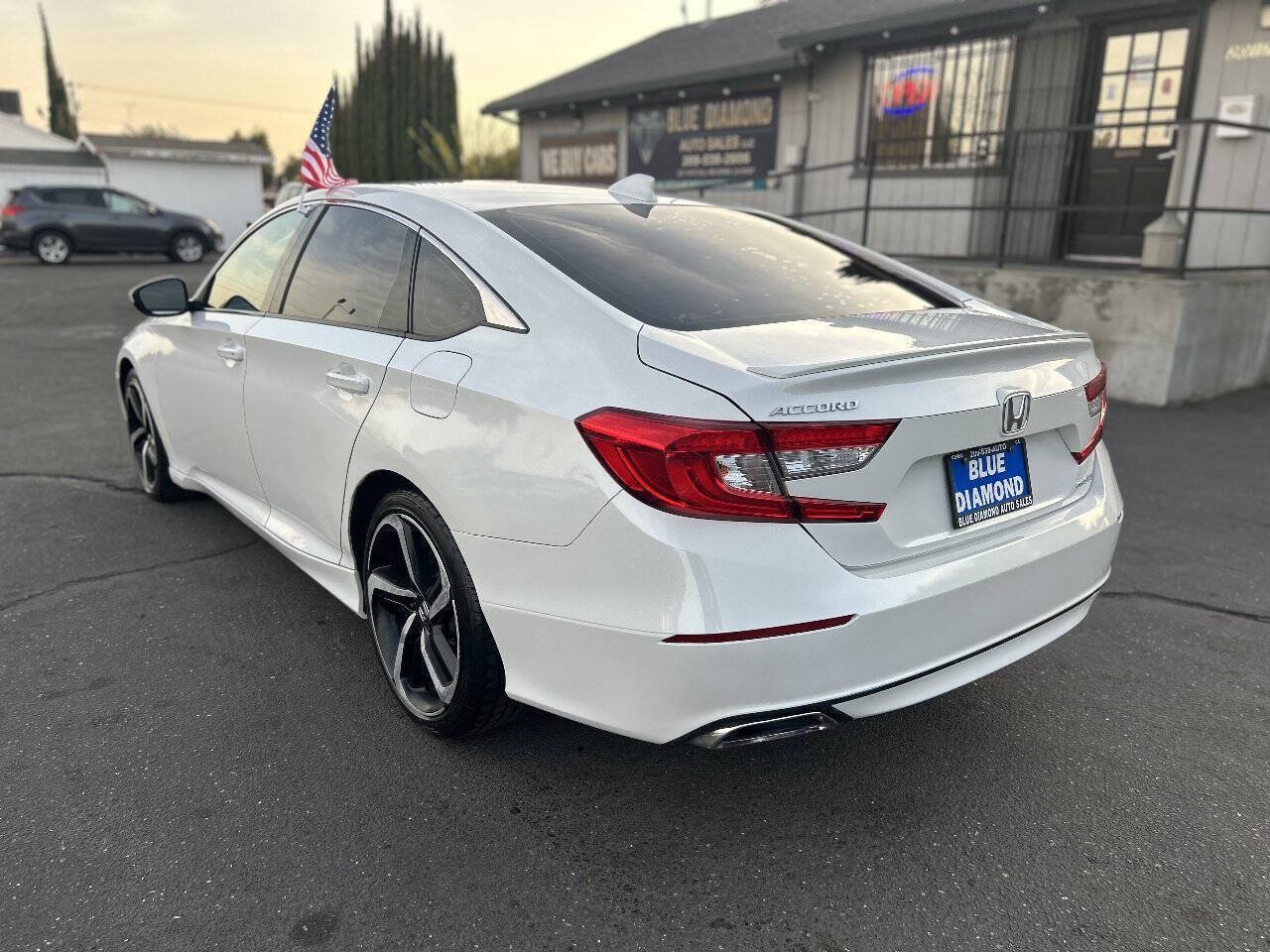 Used 2019 Honda Accord Sport image 4