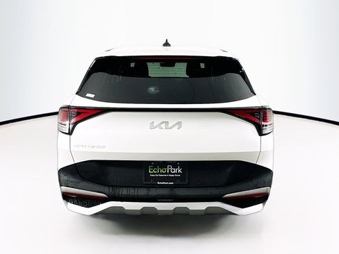 Used 2025 Kia Sportage LX image 7