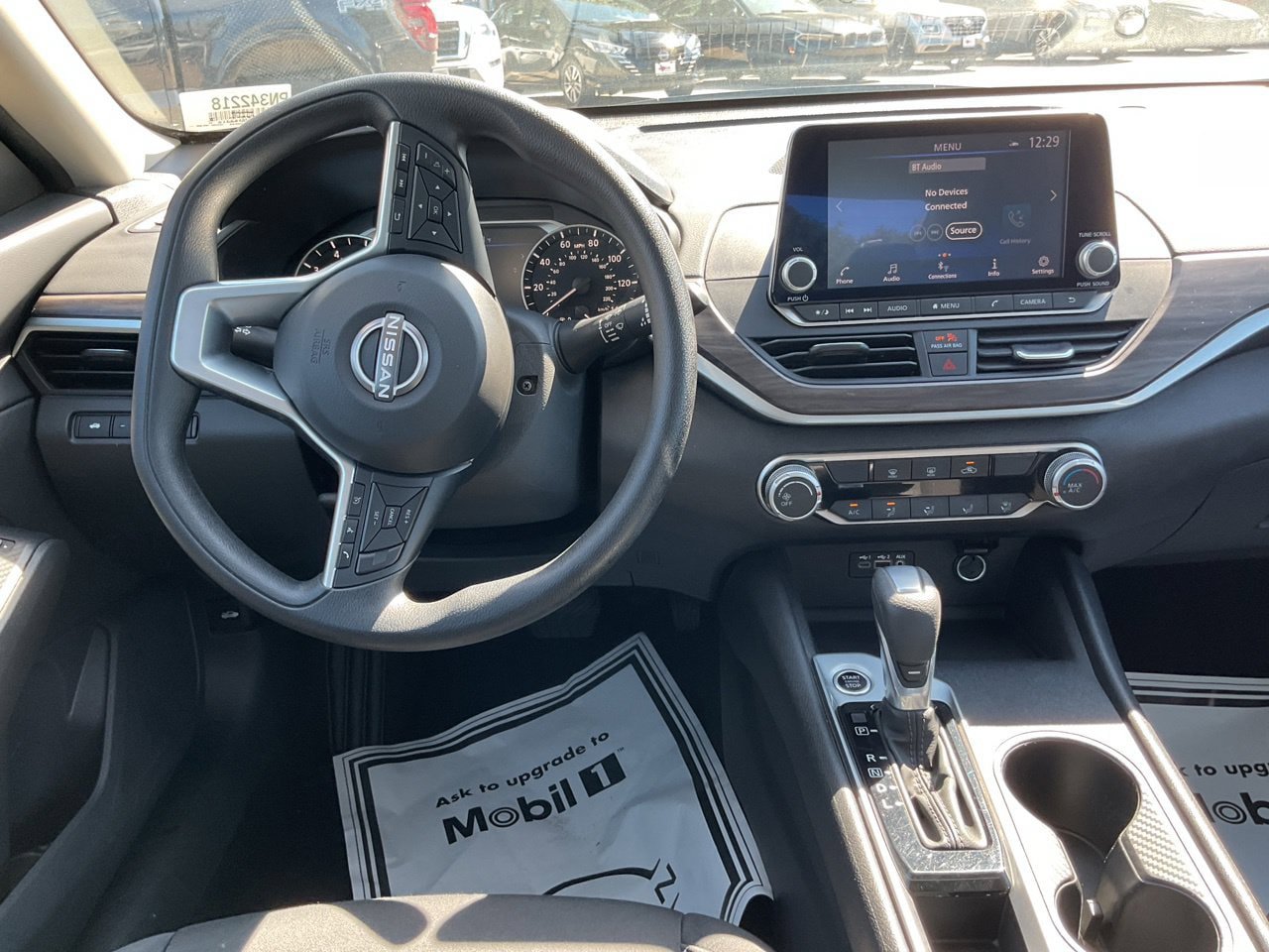 Used 2025 Nissan Altima 2.5 SV FWD image 12