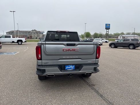 Used 2024 GMC Sierra 1500 AT4 w/ AT4 Premium Package AWD/4WD image 6