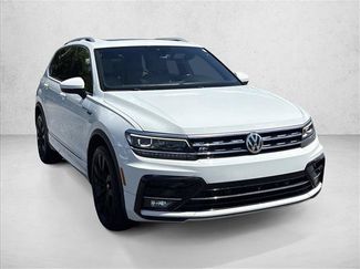 Used 2019 Volkswagen Tiguan SEL Premium R-Line w/ 3rd Row Seat Package AWD/4WD video 3
