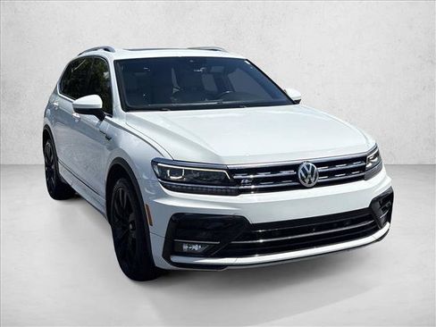 Used 2019 Volkswagen Tiguan SEL Premium R-Line w/ 3rd Row Seat Package AWD/4WD image 3