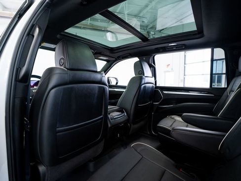 Used 2025 Cadillac Escalade ESV Sport w/ LPO, ONYX Package AWD/4WD image 48