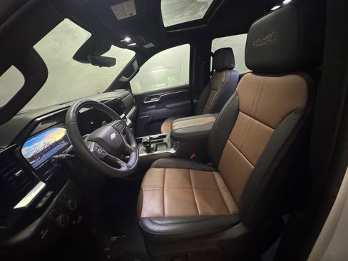 Used 2025 Chevrolet Silverado 1500 High Country image 22