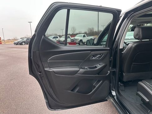 Used 2021 Chevrolet Traverse RS image 21