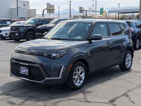 Used 2024 Kia Soul LX w/ Option Group 015 FWD image 10