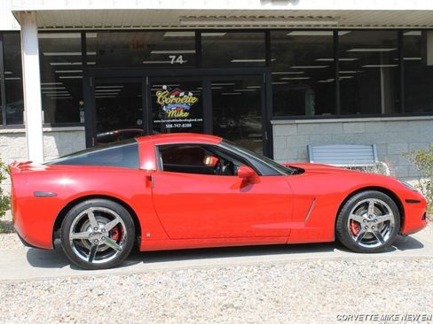 Used 2008 Chevrolet Corvette Coupe w/ Preferred Equipment Group image 22