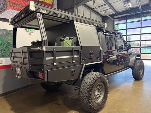 Used 2023 Jeep Gladiator Rubicon w/ Cold Weather Group AWD/4WD image 37