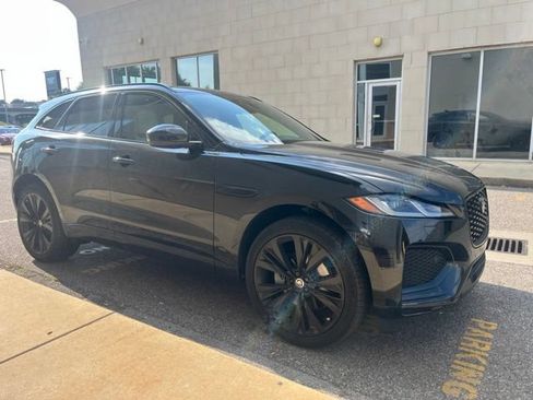 Used 2025 Jaguar F-PACE R-Dynamic S AWD/4WD image 3