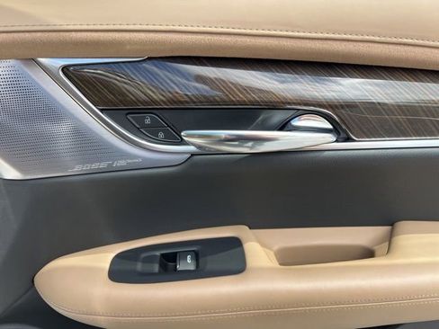 Used 2020 Cadillac XT6 Premium Luxury w/ Platinum Package AWD/4WD image 39