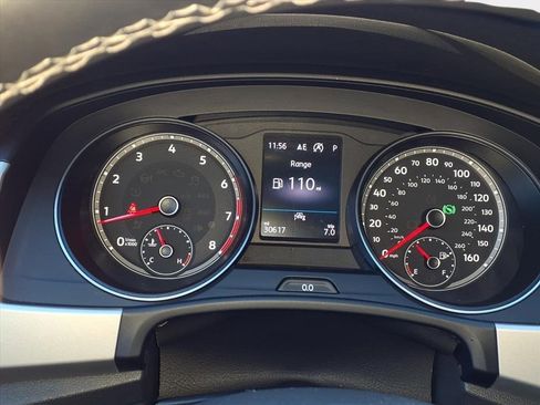 Used 2021 Volkswagen Atlas Cross Sport SE image 22