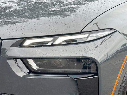 New 2026 BMW X7 M60i image 9