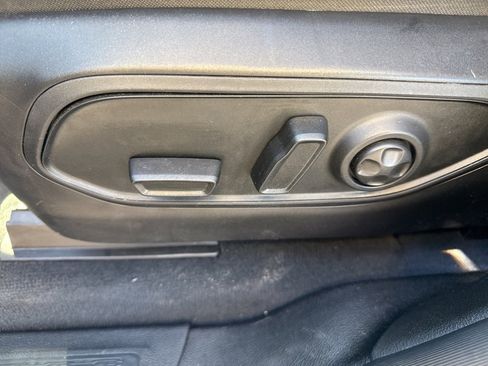 Used 2023 Jeep Grand Cherokee Altitude image 18