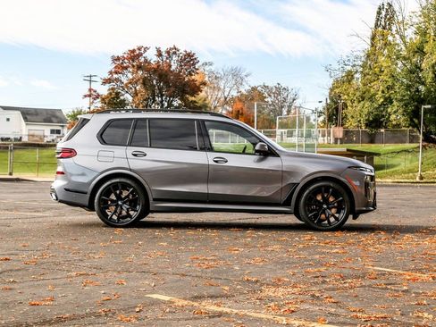 Used 2026 BMW X7 xDrive40i w/ Executive Package image 6
