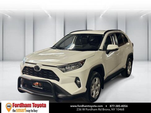 Used 2020 Toyota RAV4 XLE w/ All Weather Liner Package AWD/4WD image 4