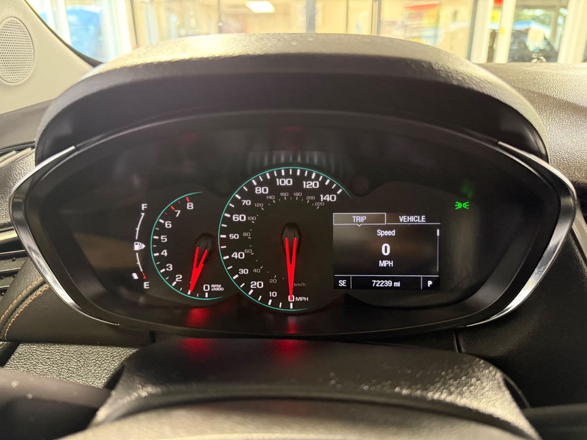 Used 2020 Chevrolet Trax LT AWD/4WD image 11