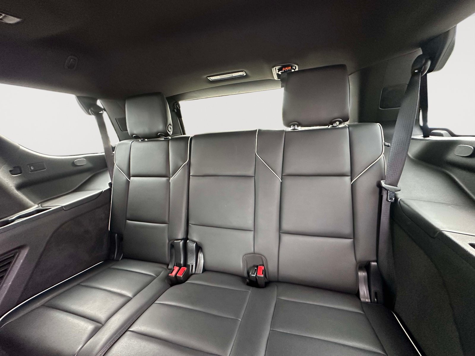 Used 2021 Cadillac Escalade Premium Luxury AWD/4WD image 34