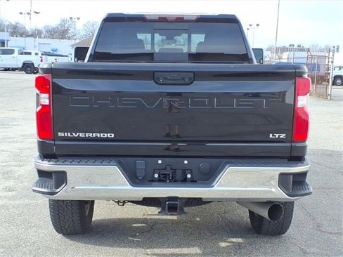 Certified 2022 Chevrolet Silverado 2500 LTZ w/ LTZ Premium Package image 4