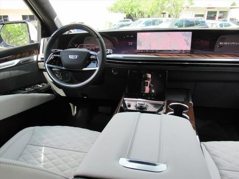 New 2026 Cadillac Escalade ESV Platinum Sport w/ LPO, ONYX Package AWD/4WD image 12