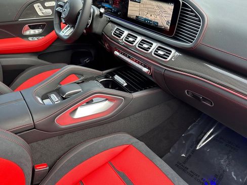 New 2026 Mercedes-Benz GLE 53 AMG 4MATIC Coupe image 31
