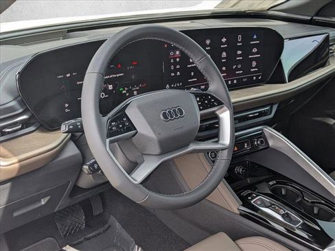 New 2025 Audi Q5 Premium Plus image 3