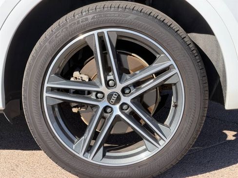 Used 2021 Audi Q5 e Prestige w/ Prestige Package image 36