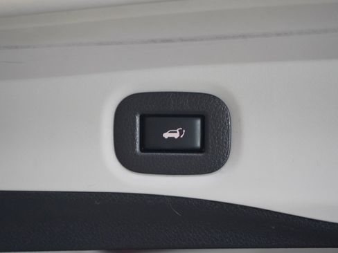 Used 2020 Nissan Rogue SL w/ Premium Package AWD/4WD image 17
