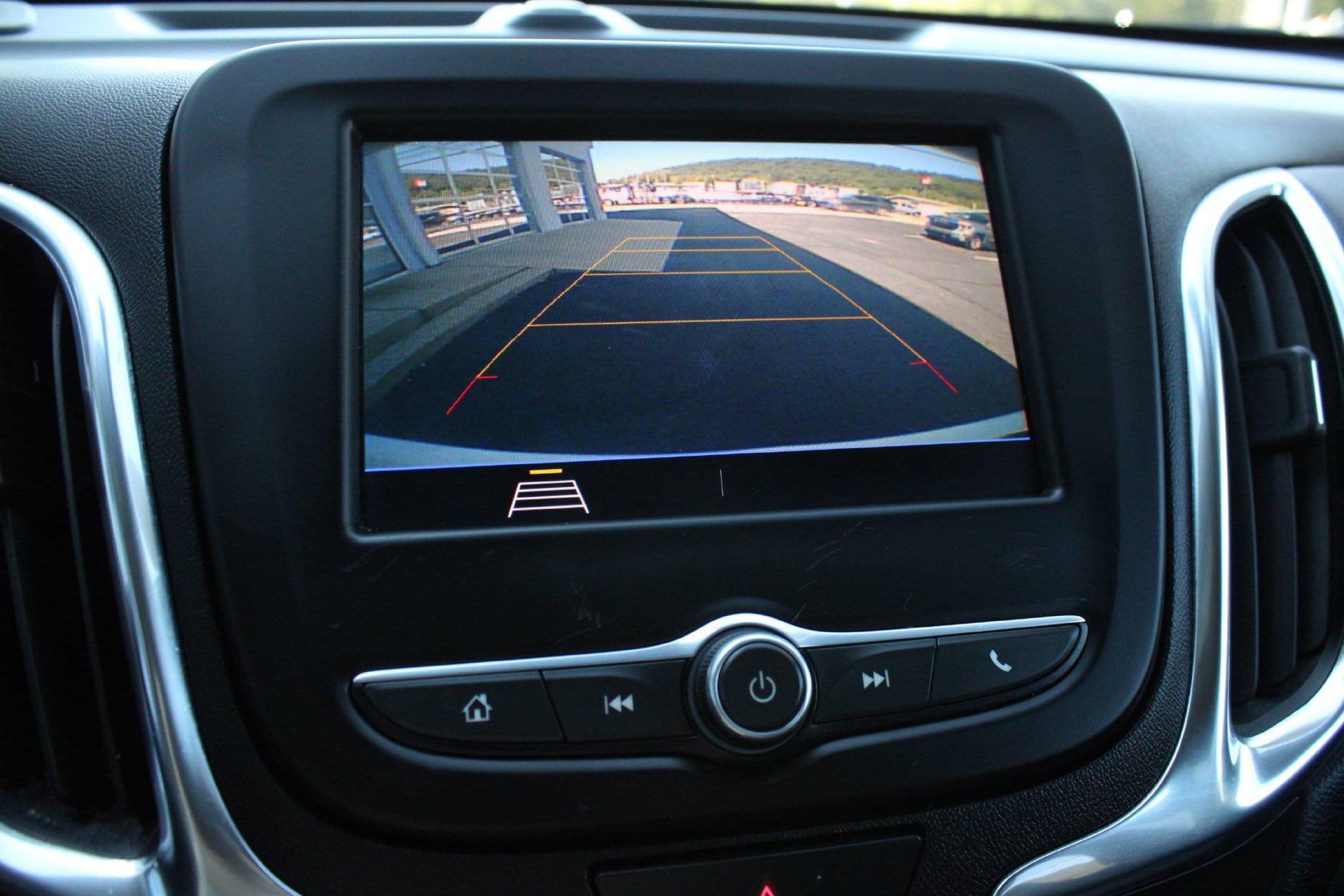 Used 2021 Chevrolet Equinox LT FWD image 36